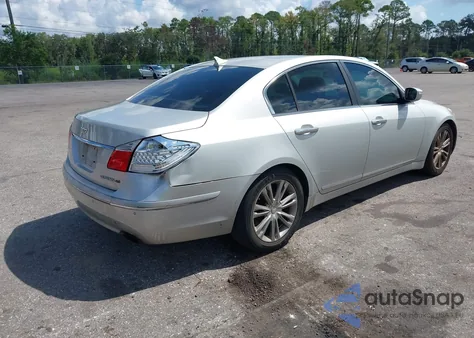 2011 Hyundai Genesis 4.6 z USA, uszkodzony, nr VIN KMHGC4DF8BU132216